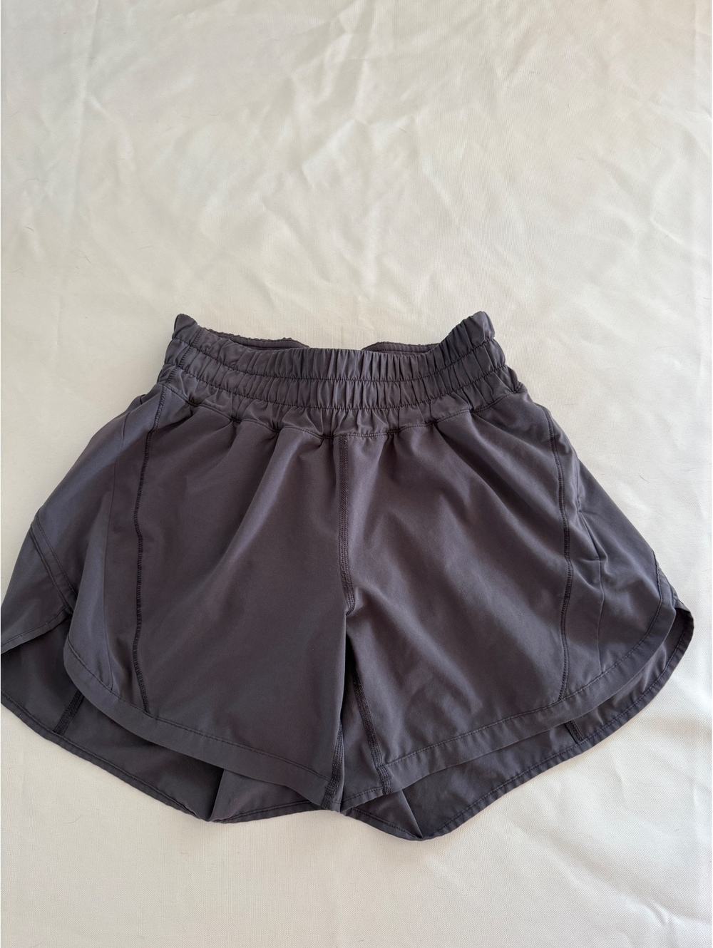 Lululemon Women's Shorts Size 4 Charcoal Gray